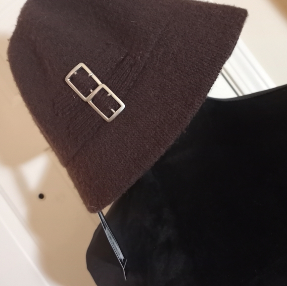 NWT August Buckles Cloche Hat for Women in Brown - Picture 2 of 5